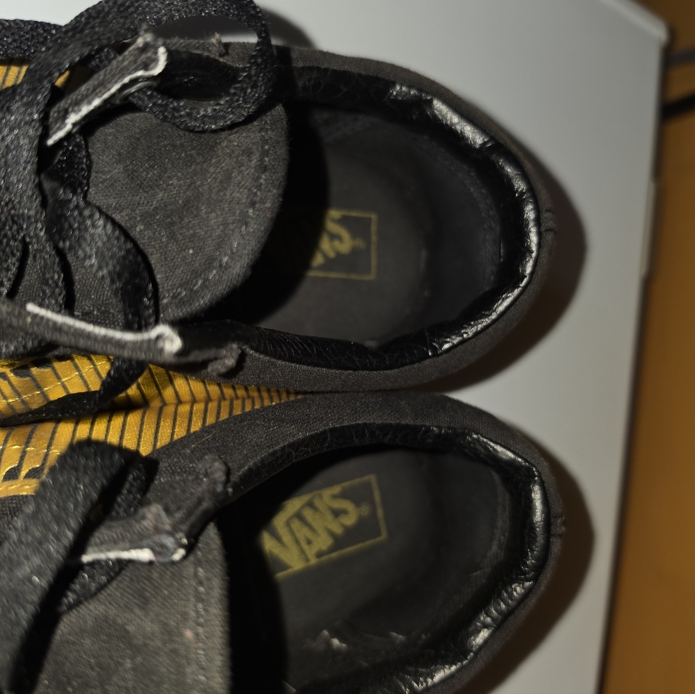 Vans Harry Potter GOLDEN SNITCH Black and Gold 10.5W 9M Low-Top Sneakers - Picture 7 of 9